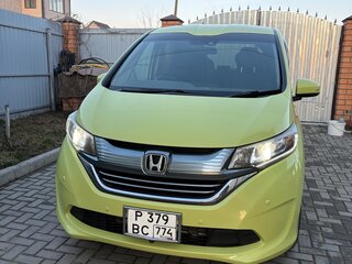 2017 Honda Freed+ II, жёлтый, 1300000 рублей, вид 4