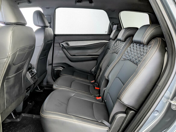2024 Geely Okavango I Рестайлинг, серый, 2720000 рублей - вид 11
