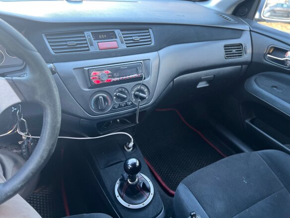 2004 Mitsubishi Lancer IX, серый, 315000 рублей - вид 13