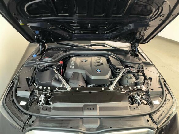 2025 BMW 5 серии 530i xDrive VIII (G60/G61/G68), чёрный, 9990000 рублей - вид 22