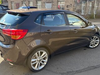 2016 Kia Rio III Рестайлинг, коричневый, 1300000 рублей, вид 4