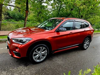 2017 BMW X1 18d xDrive II (F48), оранжевый, 2650000 рублей, вид 2