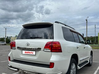 2013 Toyota Land Cruiser 200 Series Рестайлинг 1, белый, 3250000 рублей, вид 5