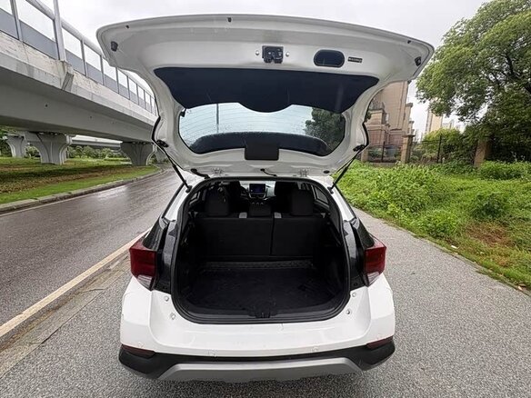 2022 Toyota Yaris L X XP150 Рестайлинг, белый, 1091327 рублей - вид 8