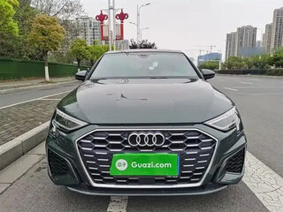2023 Audi A3 Sportback 35 TFSI IV (8Y), зелёный, 1920911 рублей, вид 4