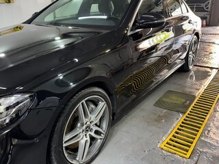 2017 Mercedes-Benz E-Класс 400 V (W213, S213, C238), чёрный, 4100000 рублей, вид 3