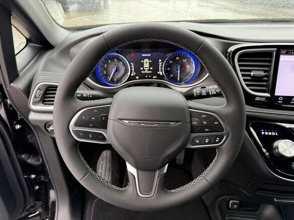 2026 Chrysler Pacifica RU Рестайлинг 2, чёрный, 10926827 рублей - вид 9
