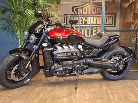 2025 Triumph Rocket 3, красный, 3650000 рублей, вид 2