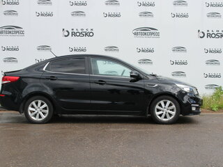 2015 Kia Rio III Рестайлинг, чёрный, 990000 рублей, вид 4