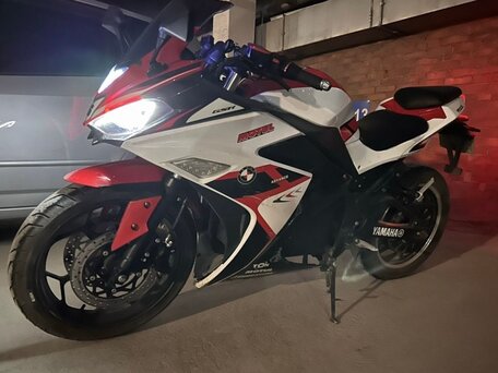 2023 Yamaha YZF-R3, красный, 230000 рублей, вид 1