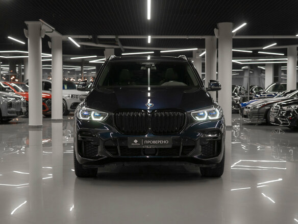 2022 BMW X5 30d IV (G05/G18), чёрный, 9150000 рублей - вид 2