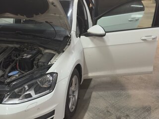 2013 Volkswagen Golf VII, белый, 870000 рублей, вид 3