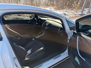 2013 Opel Astra GTC J Рестайлинг, белый, 710000 рублей, вид 5