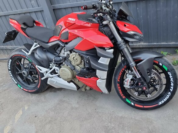 2019 Ducati Streetfighter V4, красный, 1400000 рублей - вид 1