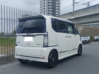 2017 Honda N-BOX I Рестайлинг, белый, 462000 рублей, вид 4