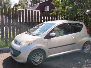 2008 Peugeot 107 I, серебристый, 270000 рублей, вид 2