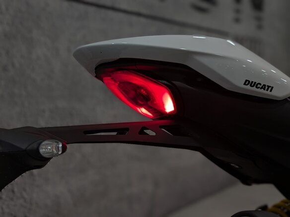 2026 Ducati Monster, белый, 2100000 рублей - вид 11