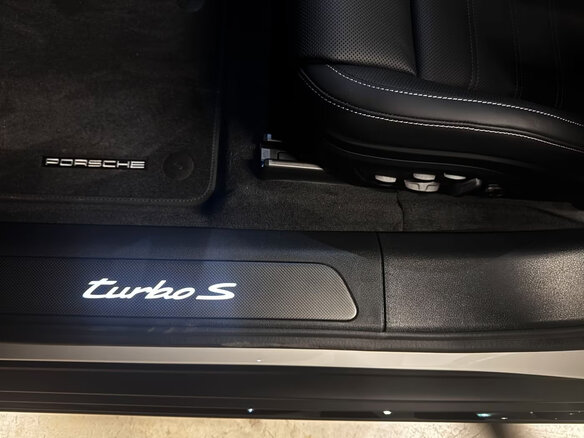 2026 Porsche Panamera Turbo S E-Hybrid III, серый, 34700000 рублей - вид 13