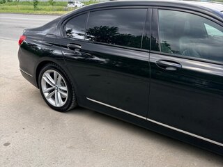 2017 BMW 7 серии Long 750Li xDrive VI (G11/G12), чёрный, 3800000 рублей, вид 4