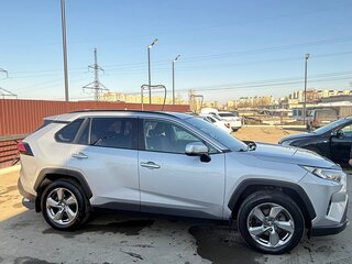 2020 Toyota RAV4 V (XA50), серый, 3250000 рублей, вид 4