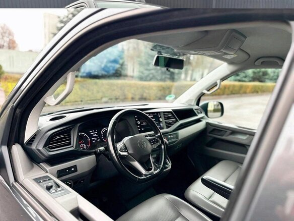 2022 Volkswagen Caravelle Long T6 Рестайлинг, серый - вид 9