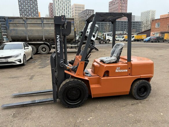 2003 Nissan серия J, золотистый, 780000 рублей