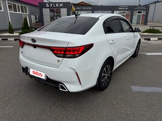 2021 Kia Rio IV Рестайлинг, белый, 1720000 рублей, вид 5