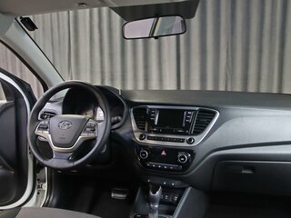 2018 Hyundai Solaris II, белый, 999000 рублей, вид 5