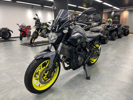 2017 Yamaha MT-07 (FZ-07), серый, 770000 рублей, вид 3