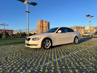 2010 BMW 3 серии 320i V (E90/E91/E92/E93) Рестайлинг, белый, 1280000 рублей, вид 2