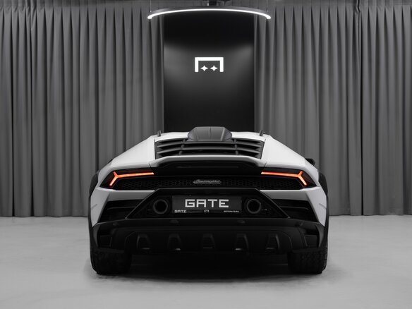 2023 Lamborghini Huracán Sterrato I Рестайлинг, белый, 42900000 рублей - вид 9