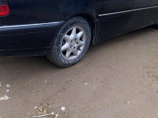 2000 Mercedes-Benz C-Класс 230 I (W202) Рестайлинг, чёрный, 355000 рублей, вид 3