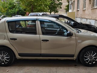 2011 Renault Sandero I, бежевый, 640000 рублей, вид 5