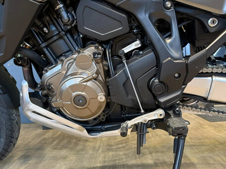 2025 Honda CRF 1100L Africa Twin, серый, 2550000 рублей, вид 3