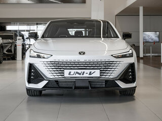 2025 Changan UNI-V I, белый, 3479900 рублей, вид 4