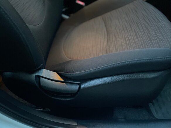 2016 Hyundai Solaris I Рестайлинг, белый, 1100000 рублей - вид 31