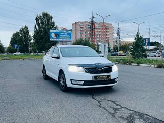 2017 Skoda Rapid I, белый, 899999 рублей, вид 4
