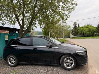 2019 Mercedes-Benz B-Класс 180 III (W247), чёрный, 2250000 рублей, вид 2