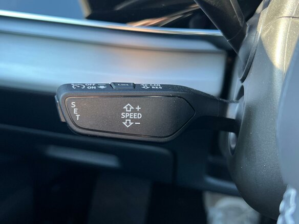 2025 Audi Q8 55 TFSI I (4M) Рестайлинг, серый, 14050000 рублей - вид 17