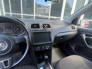 2011 Volkswagen Polo V, белый, 750000 рублей, вид 4