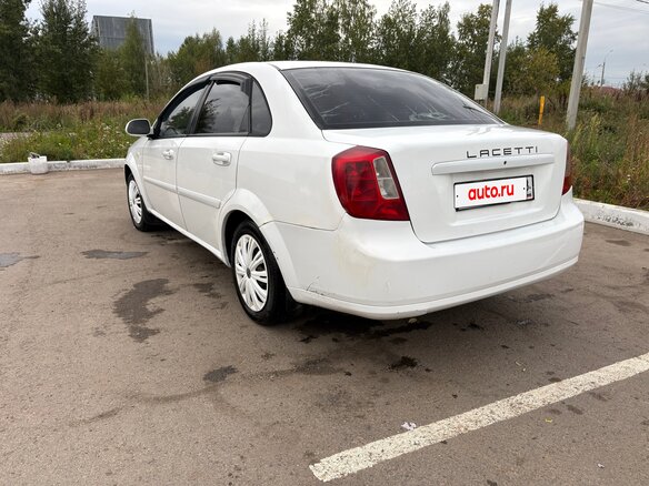 2007 Chevrolet Lacetti I, белый, 300000 рублей - вид 3