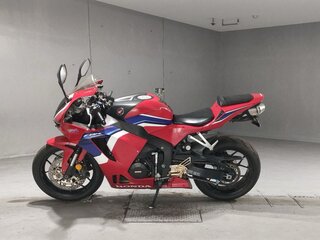 2021 Honda CBR 600RR, красный, 852000 рублей, вид 2