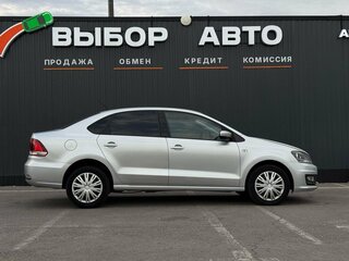2016 Volkswagen Polo V Рестайлинг, серебристый, 1119000 рублей, вид 3