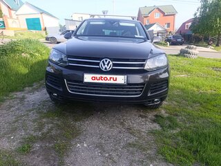 2010 Volkswagen Touareg II, серый, 1980000 рублей, вид 2
