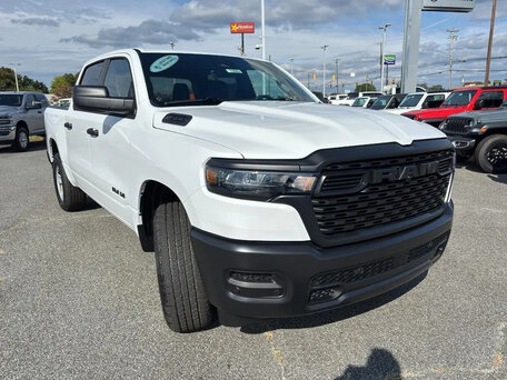 2026 Ram 1500 Crew Cab V Рестайлинг, белый, 6376509 рублей, вид 3