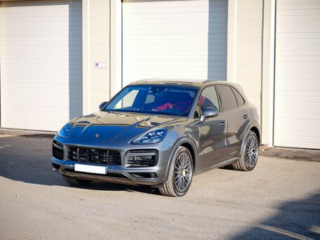 2018 Porsche Cayenne Turbo III, серый, 9900000 рублей, вид 1