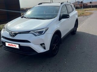 2018 Toyota RAV4 IV (XA40) Рестайлинг, белый, 2600000 рублей, вид 1