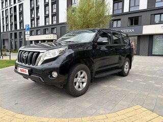 2014 Toyota Land Cruiser Prado 150 Series Рестайлинг 1, чёрный, 2720000 рублей, вид 2
