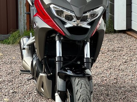 2015 Honda VFR 800X (Crossrunner), красный, 680000 рублей, вид 3