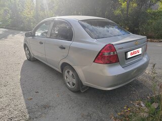 2010 Chevrolet Aveo I Рестайлинг, серебристый, 350000 рублей, вид 4